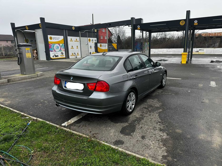 BMW 320 facelift 2011