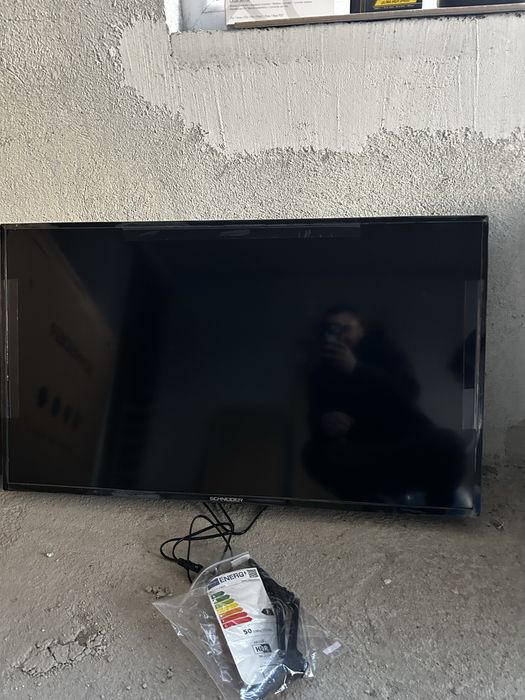 Schneider 43 инча