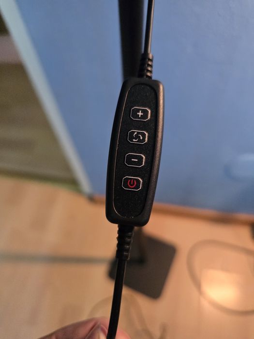 Lampa camera cu 3 lumini