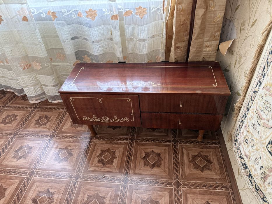 Отдам мебель бесплатно самовывоз.