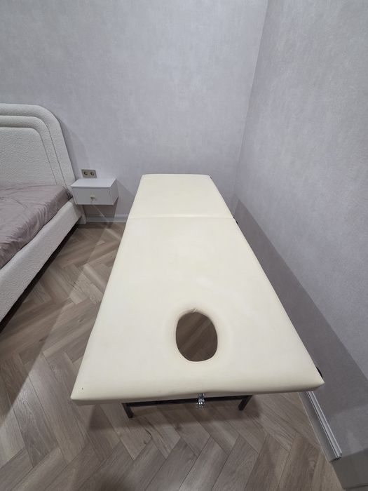 Продается Кушетка