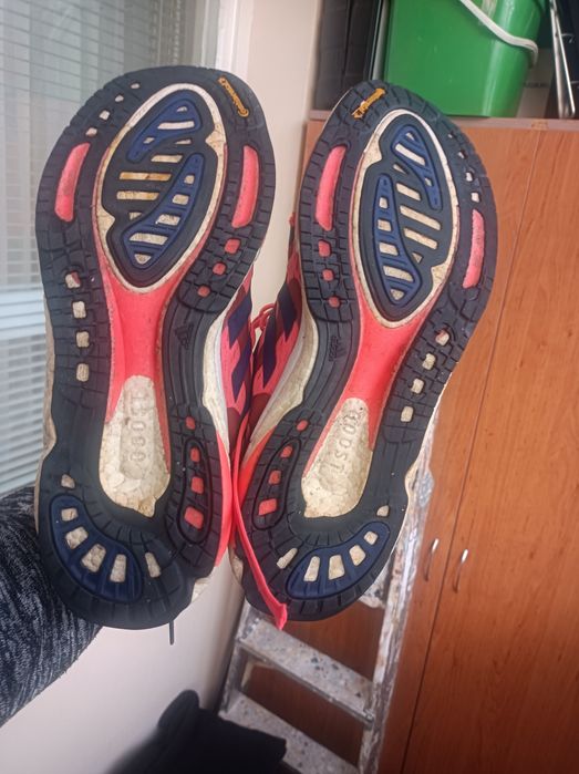 Маратонки аdidas.Номер 43,5