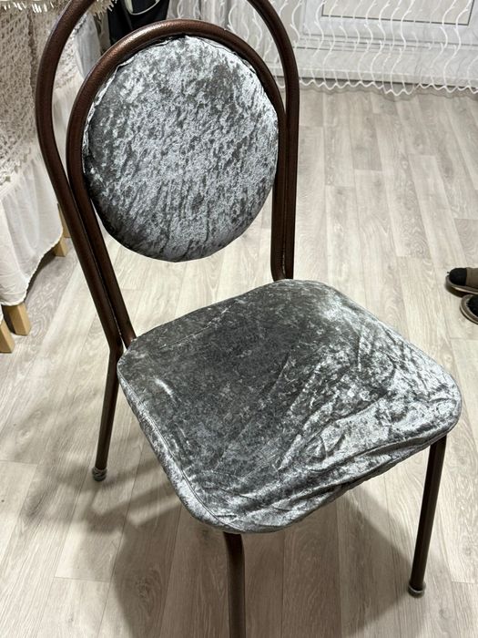 Металлические стулья