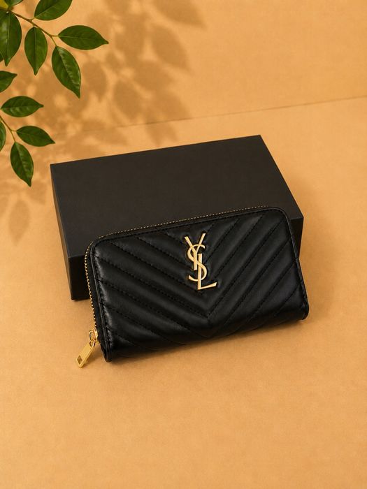 Дамски портфейли YSL Coach