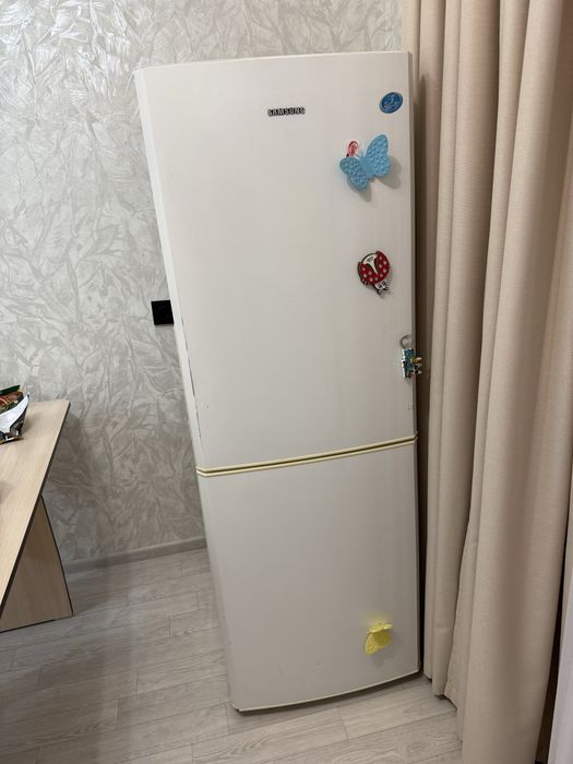 Продам холодильник