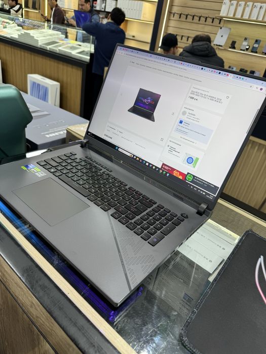 Asus ROG Strix  18 i9-14900HX 32GB DDR5-5600 1TB SSD TX 4060 8GB  B/U