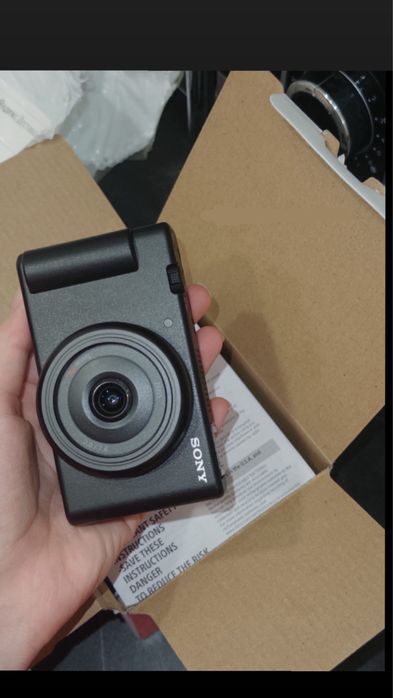Продам камеру Sony ZV-1F