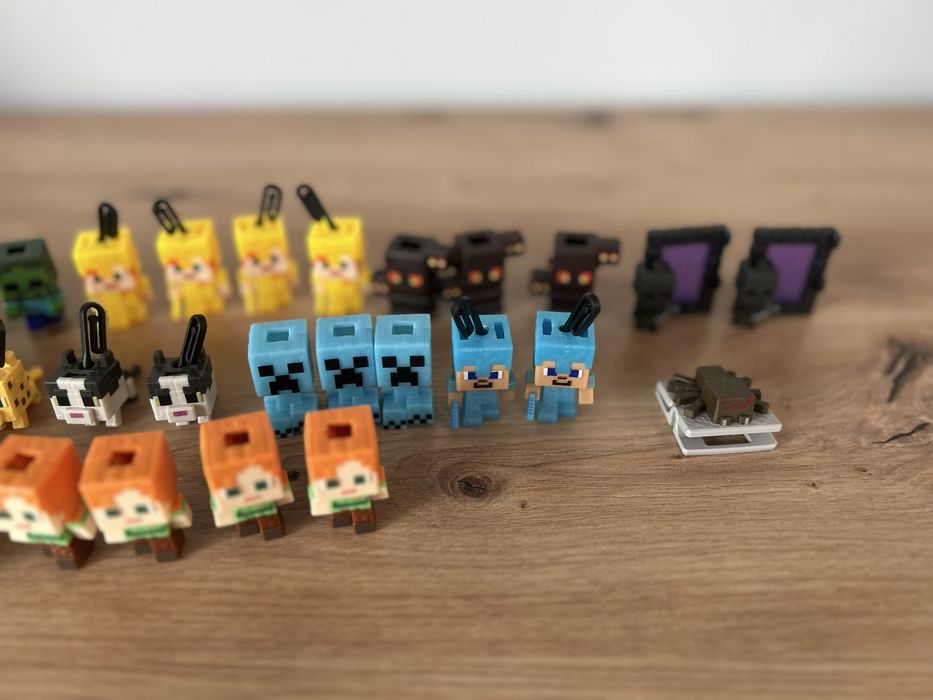 Minecraft Kinder фигури
