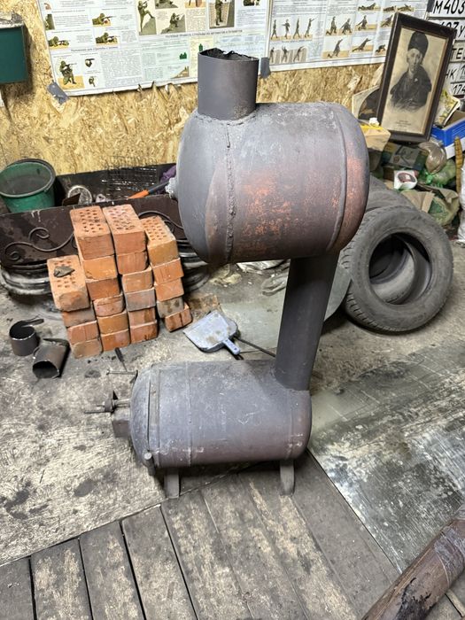 Печь буржуйка с теплообменником почти новая