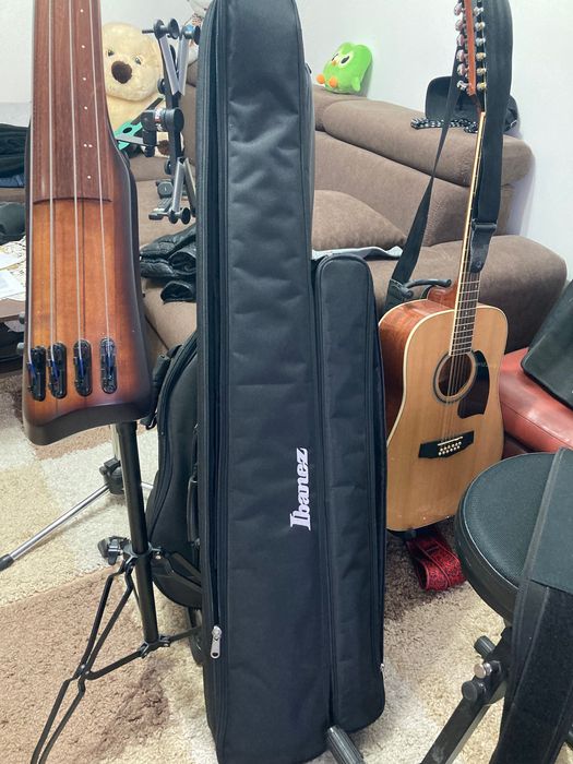 Contrabas electric Ibanez