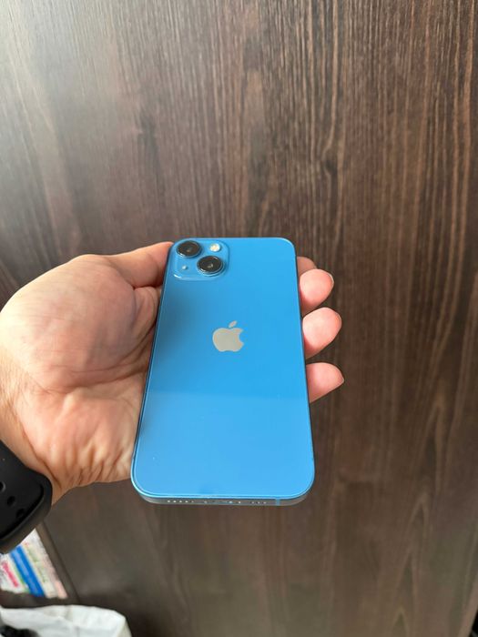 Vand doua iPhone 13, 128 GB, liber retea