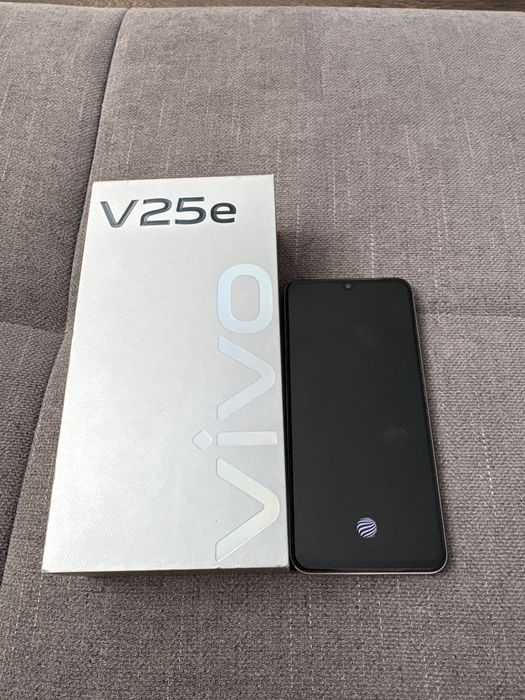 Продам телефон vivo v25e