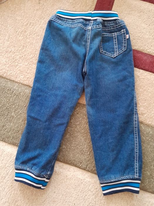 Джинсы, капри на мальчика 5-6 лет