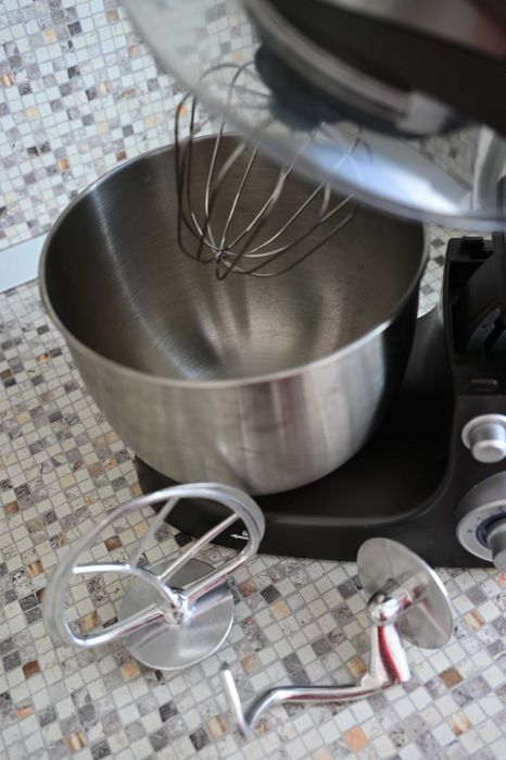 Techwood TRO-1058, 1000W, 5 литра, 6 скорости, 3 приставки Инокс