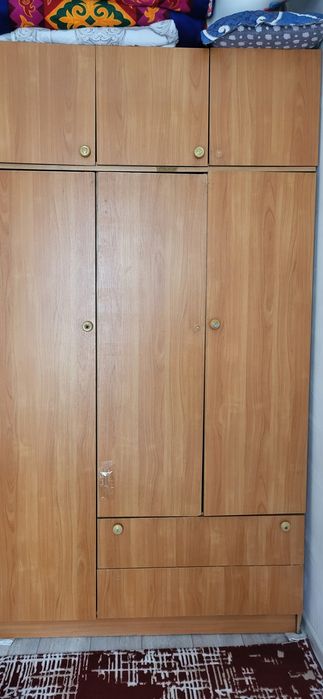 Шкаф бу 12000т  .