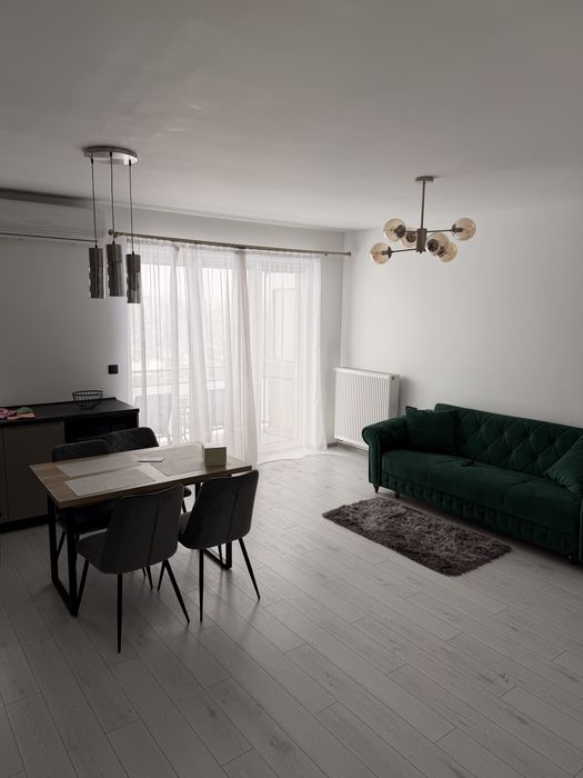 Inchiriez apartament 2 camere Maurer, open space