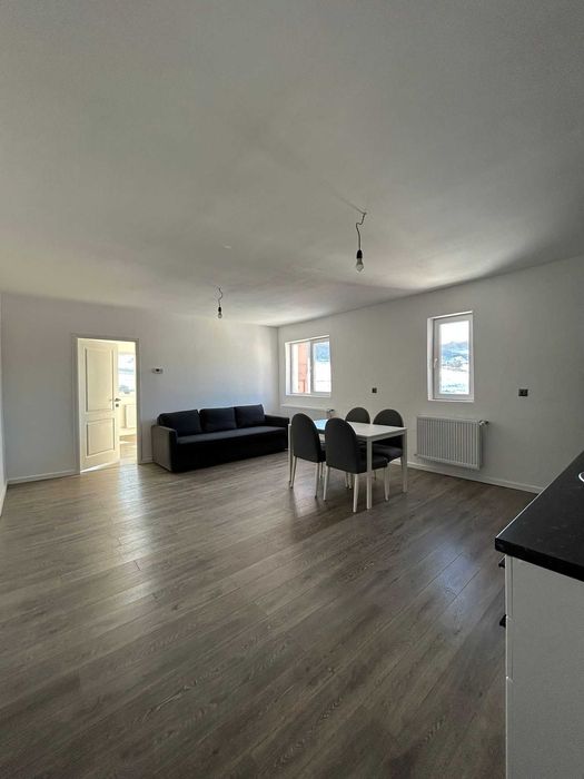 Inchiriem apartament