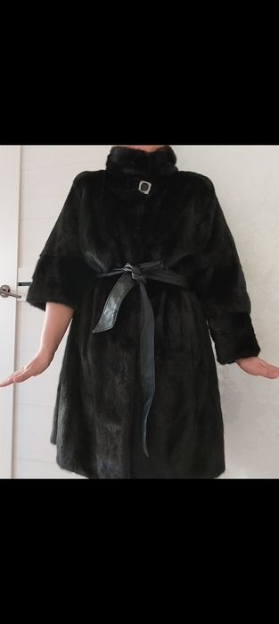 Продам норковую шубу.