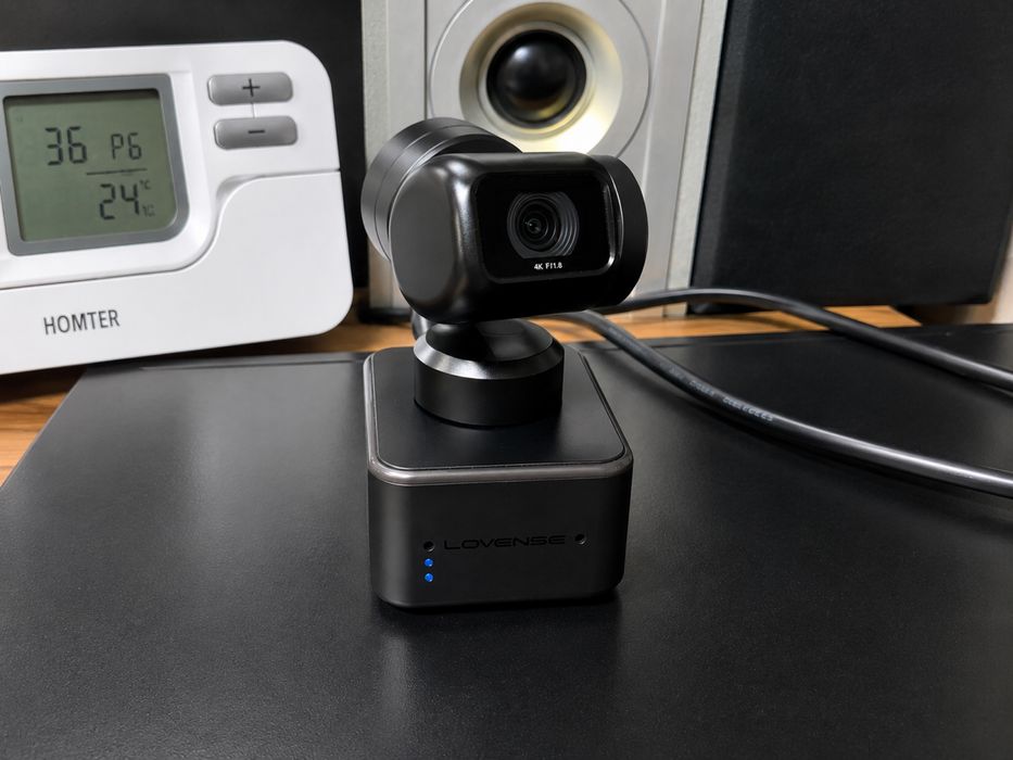 Cameră web 4K cu focală F/1.8 – stare excelentă