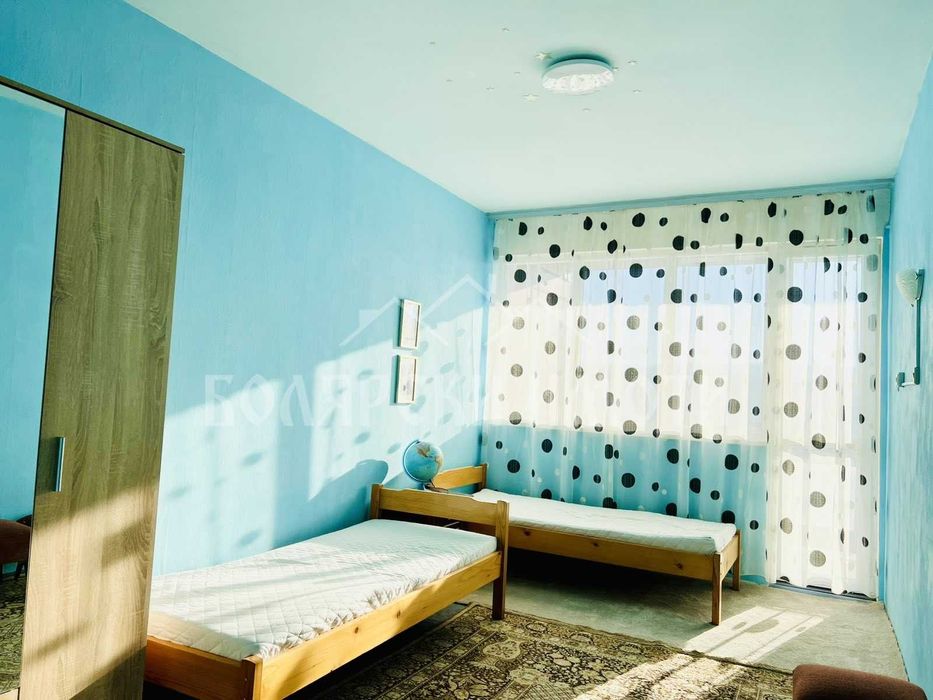 Просторен апартамент с 3 спални до парк Дружба