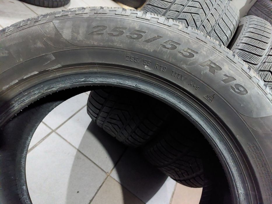 2 anvelope 255/55 R19 Pirelli