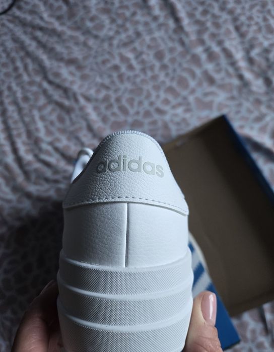 Оригинални дамски кецове adidas nizza и adidas Vl Court Bold Wm