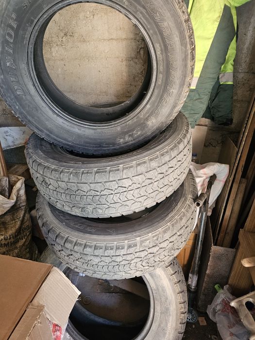 Продам шины 265/65R17