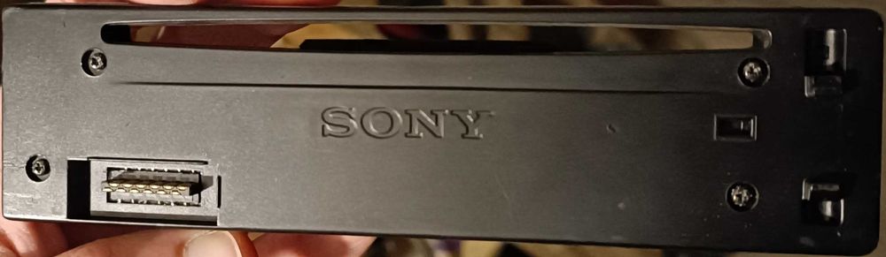 автомобилен плейър Sony CDX-MP30 фронтален панел