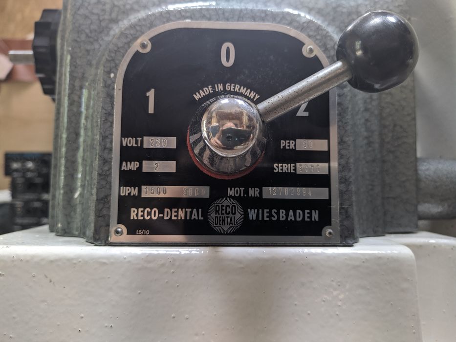 Soclator polizor Reco Dental