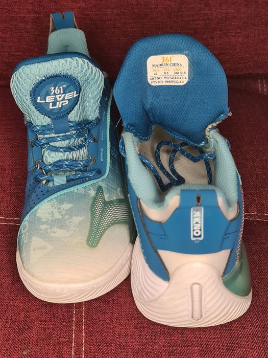 Кроссовки мужские