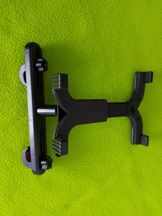 Suport auto universal pentru tableta / telefon, cu fixare la tetiera