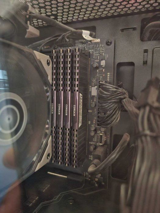 Corsair 16GB 32GB 2x8 4x8 DDR4 2400