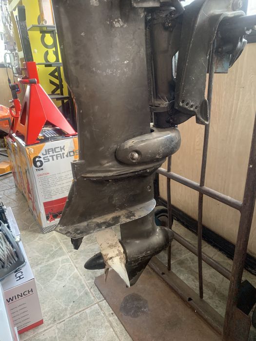 Johnson 40hp двигател