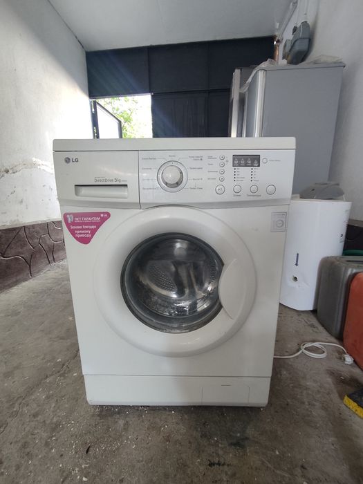 Стиральная машина продается  LG inverter 5 kg  в хорошем состоянии