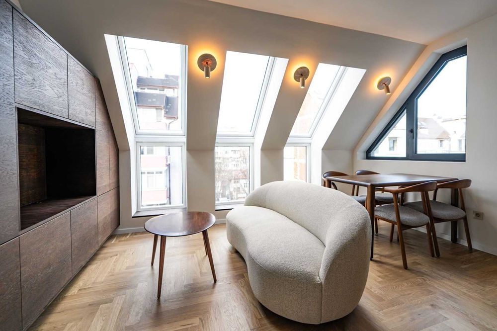 Продава се Двустаен апартамент в София, Център - 50 кв.м за 2234 €/кв.м - Снимка #2