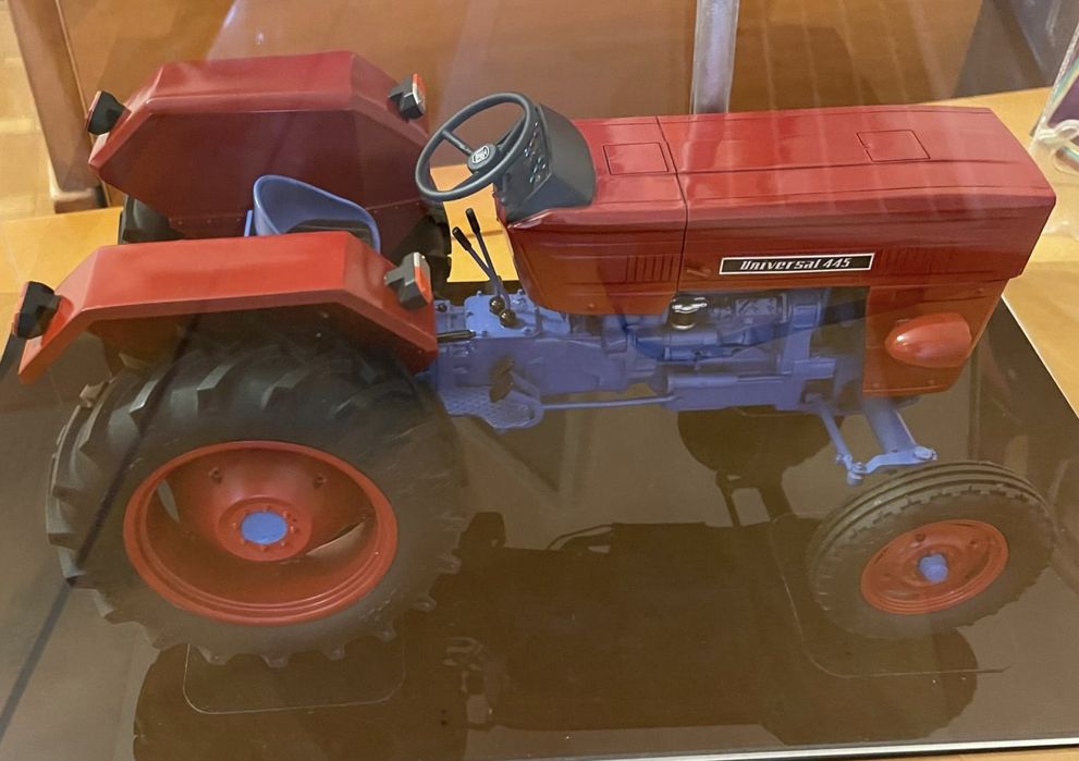 Macheta tractor UTB 445