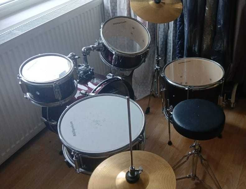 Tobe copii Millenium