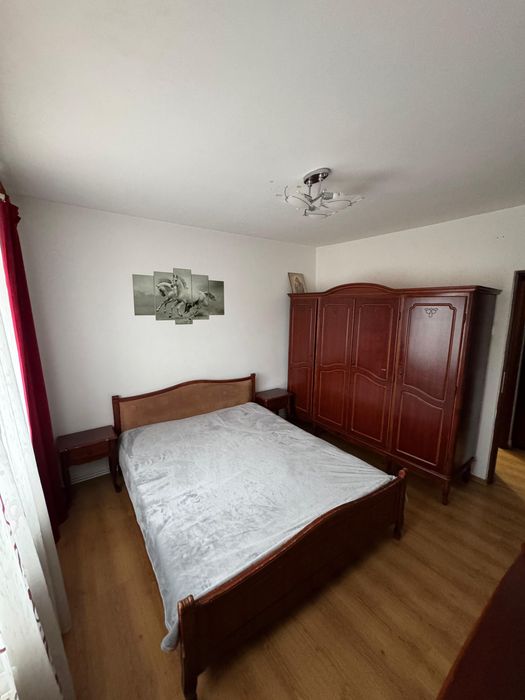 Închiriez Apartament Podu Roș la 7min de Palas Mall