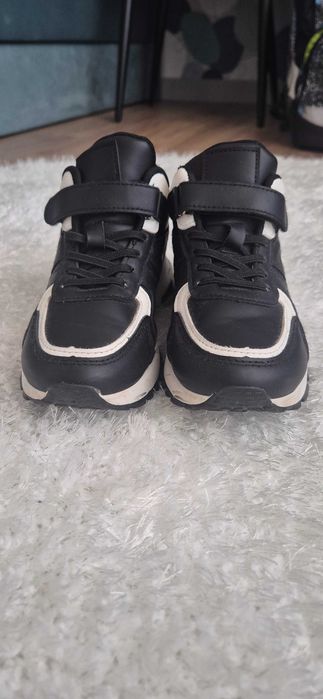 Кожени кецове, 33 номер