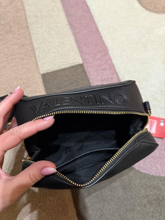 Vând gentuță Valentino