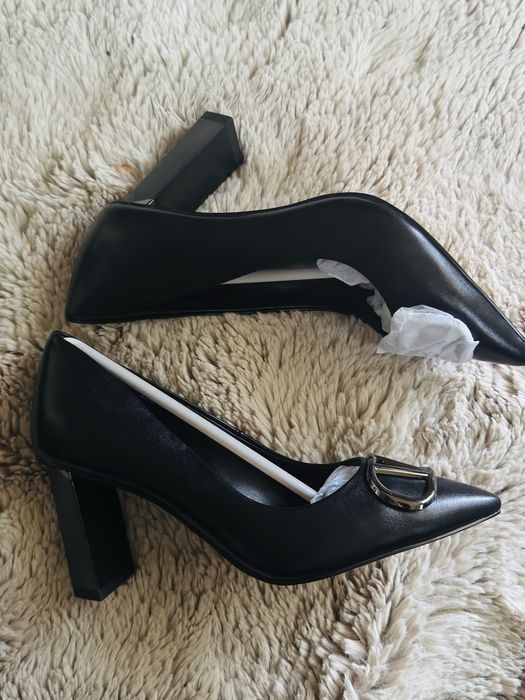 Нови обувки,естествена кожа ,размер 38