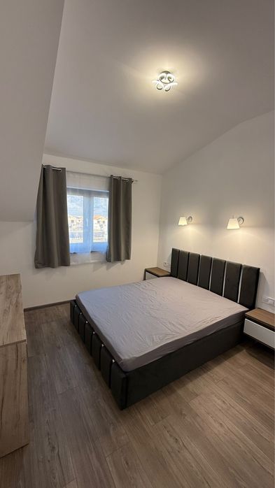 De inchiriat apartament 3 camere Sanpetru