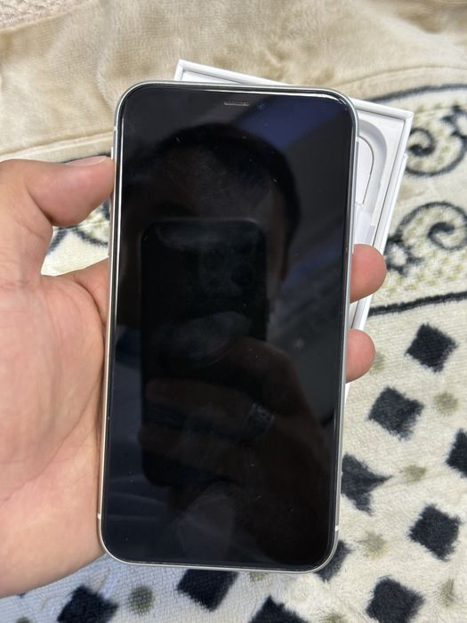 Продам iphone 11 128 gb