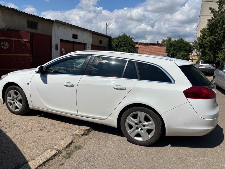 De vânzare Opel Insignia Sports Tourer SW, an de fabricație 2013