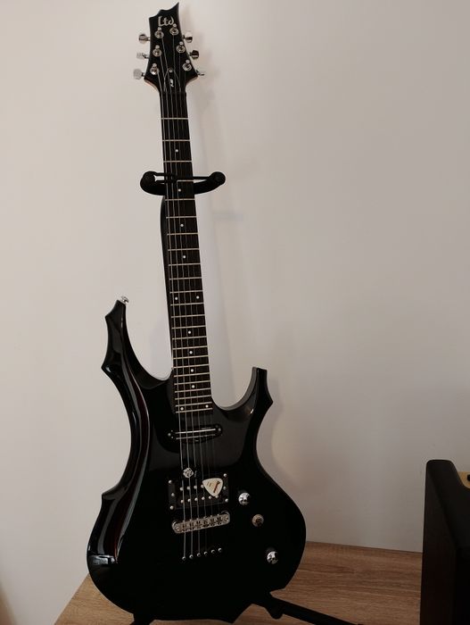 Chitara electrica si amplificator Marshall