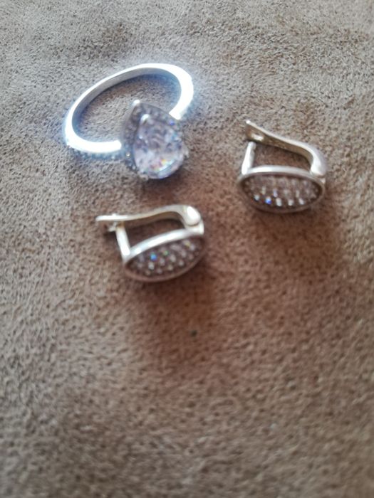 Сребърни обеци с пръстен