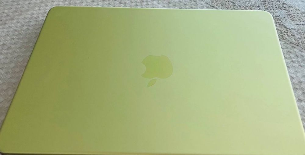 MacBook Neo A18 Pro 8/256 0 sikl sotiladi.