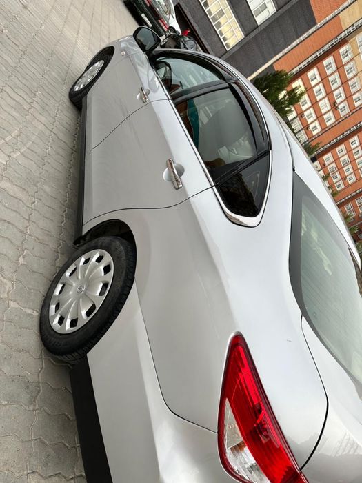 Продам nissan almera