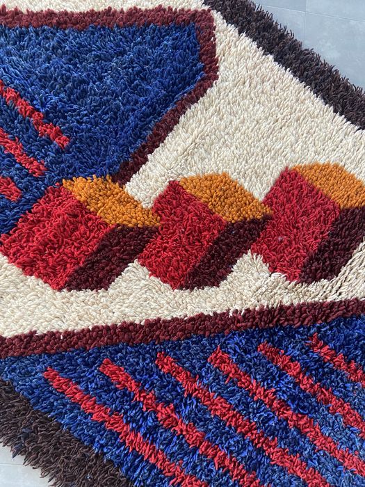 Домашно тъкан вълнен килим, китеник, пътека