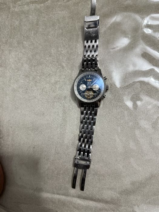 Soat breitling sotiladi